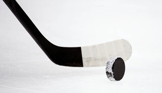 En puck på högkant