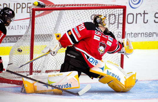 0-1 går in bakom Malmö Redhawks målvakt Robin Rahm