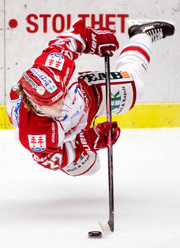 Timrås Emil Berglund faller