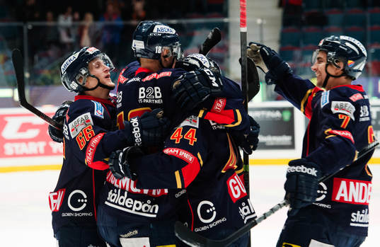 Djurgårdsspelare jublar