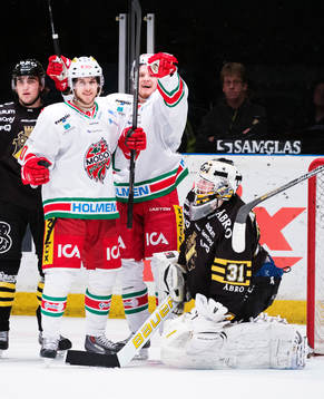 Modos Mario Kempe och Joonas Lehtivuori jublar samtidigt