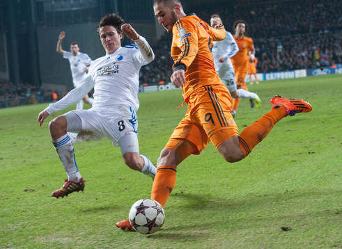Real Madrids Karim Benzema och Köpenhamns Thomas Delaney i