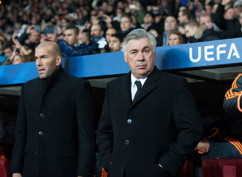 Real Madrids coach Carlo Ancelotti och sportchef Zinedine