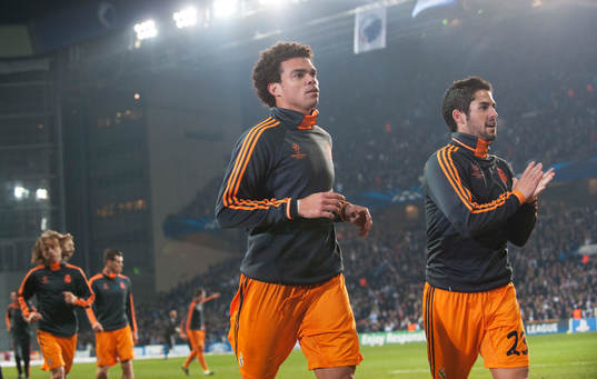 Real Madrids Pepe och Isco i matchen i Champions League