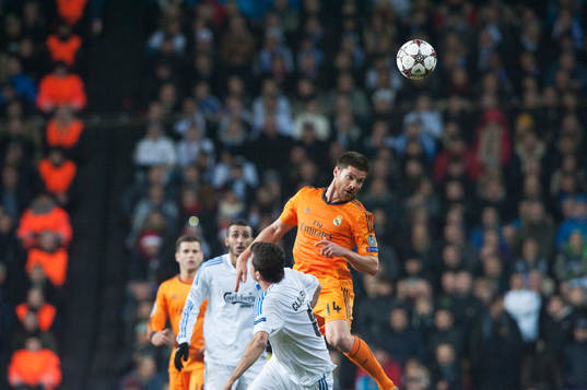 Real Madrids Xabi Alonso i matchen i Champions League