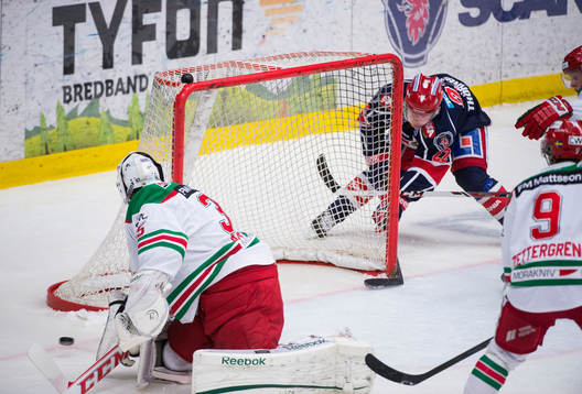 Södertäljes Jesper Thörnberg missar öppet mål