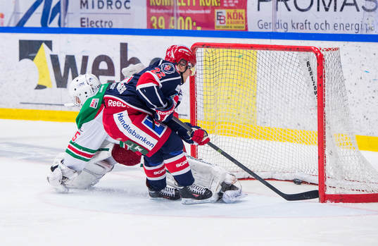 Södertäljes Jesper Thörnberg trycker in sista och
