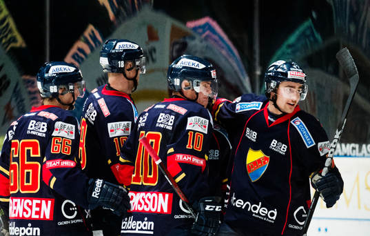Djurgårdsspelare jublar