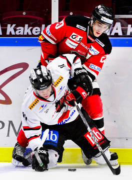 Malmö Redhawks Henrik Hetta och Asplövens Henri Snäll