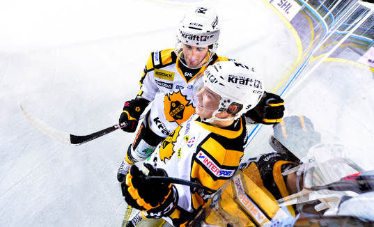 Skellefteås Viktor Arvidsson gör 4-1 och jublar