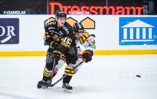 s Jonathan Andersson och Brynäs Emil Nordin