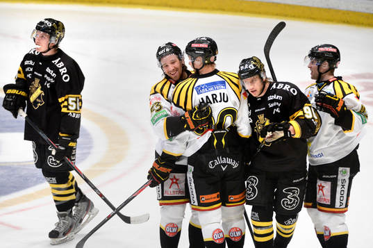Brynäs Johan Harju jublar