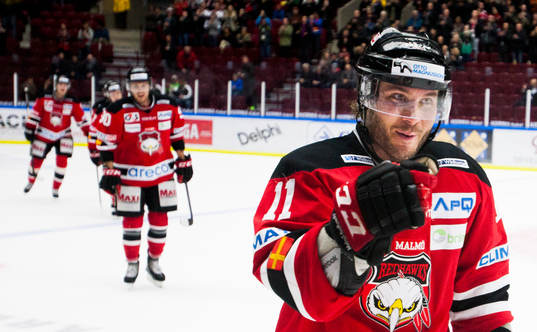 Malmö Redhawks Joey Tentute jublar