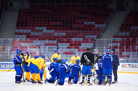 Sveriges ishockeylandslag tränar i Bolshoy Ice Dome