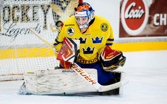 Sveriges målvakt Oscar Dansk