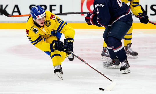 Sveriges André Burakovsky och USAs Will Butcher