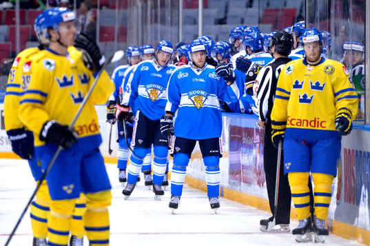 Finska spelarna jublar