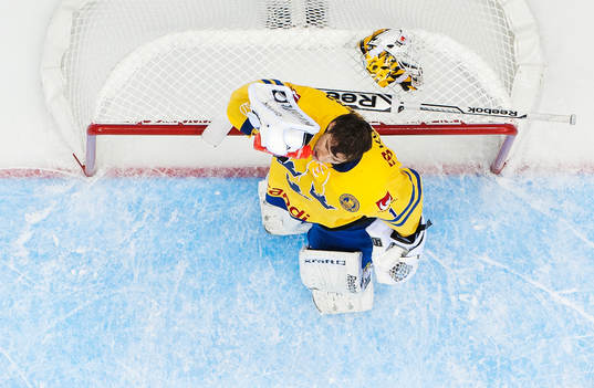 Bläddra bland fler bilder av Ishockey, Channel One Cup, Finland - Sverige