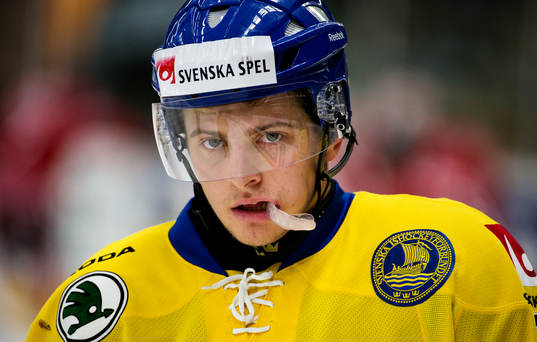 Sveriges Lukas Bengtsson innan träningsmatchen
