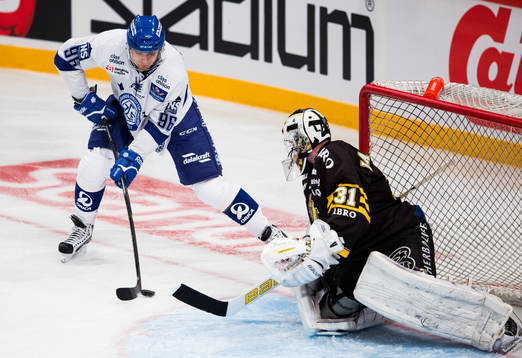 s målvakt Daniel Larsson
