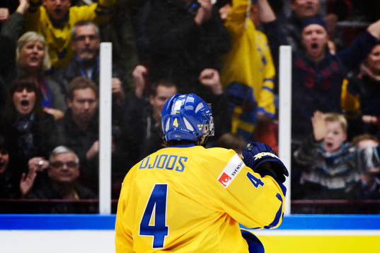 Sveriges Christian Djoos jublar