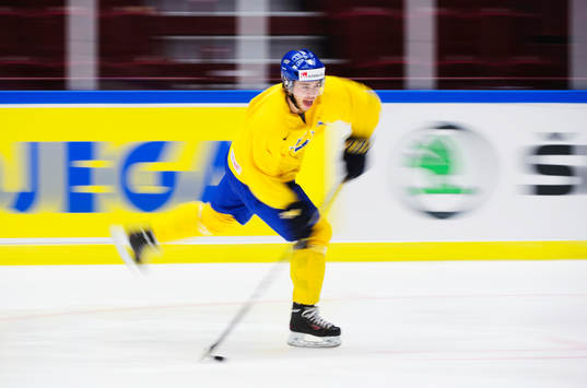 Elias Lindholm på Sveriges träning