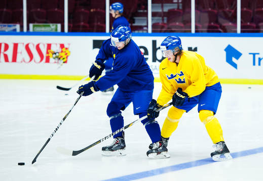 Christian Djoos och Elias Lindholm på Sveriges träning