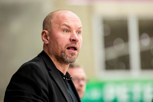 Karlskrona trÅ†nare Janne Karlsson