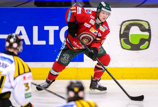 Frölundas Mathis Olimb med pucken