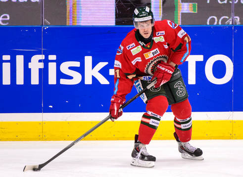 Frölundas Magnus Kahnberg med pucken
