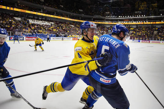 Sveriges Robert Hägg och Finlands Rasmus Ristolainen