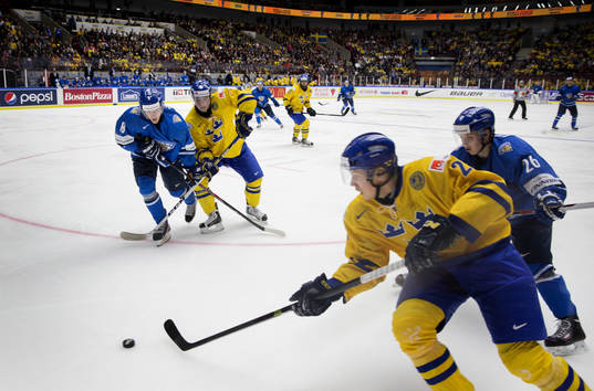 Sveriges Jesper Pettersson och Finlands Saku Kinunen i