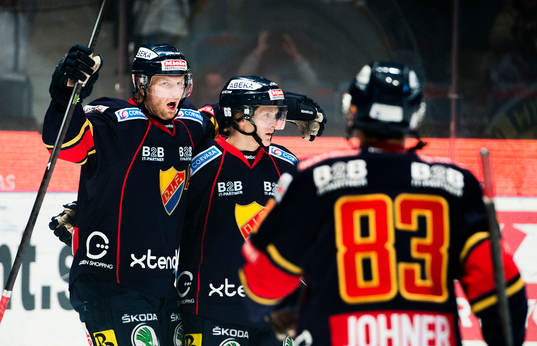 Bläddra bland fler bilder av Ishockey, Hockeyallsvenskan, Djurgården - Almtuna