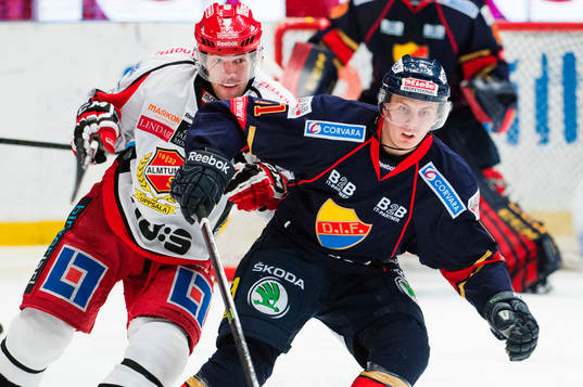 Almtunas Fredrik Vestberg och Djurgårdens Markus Ljungh