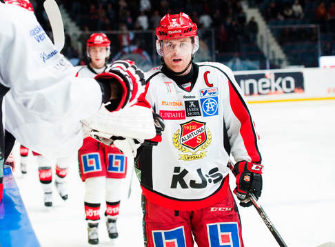 Almtunas Daniel Hermansson  jublar