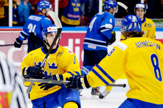 Andreas Johnson och Linus Arnesson jublar