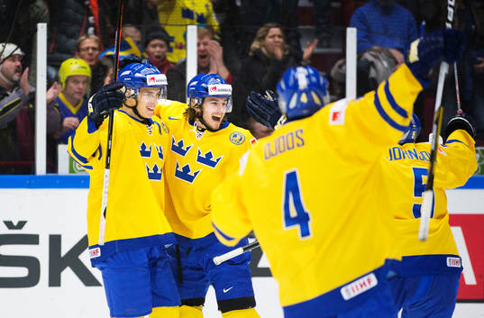 Sveriges Alexander Wennberg och Sebastian Collberg jublar