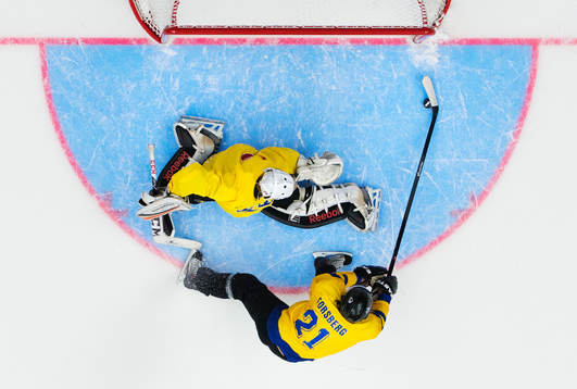 Peter Forsberg gör mål i Svenska Spels arrangemang
