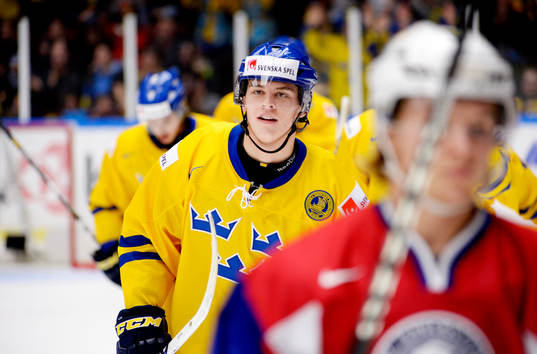 André Burakovsky i Sverige jublar