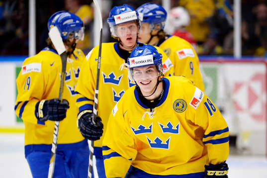 André Burakovsky i Sverige jublar