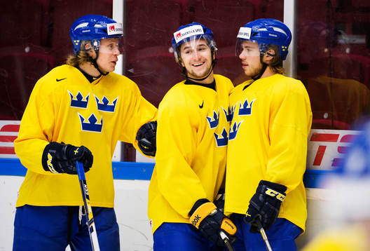 Jacob de la Rose, Filip Forsberg och Elias Lindholm på