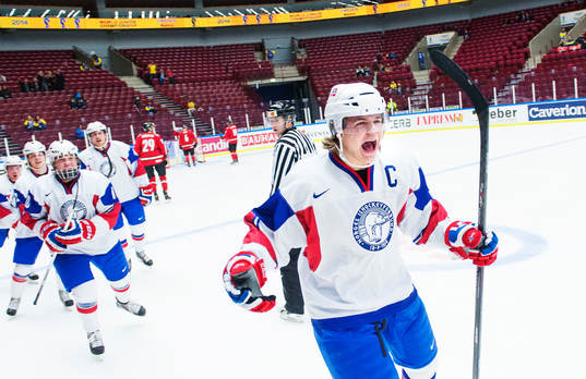 Norges Erlend Lesund jublar