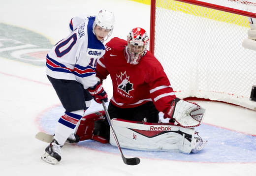 Bläddra bland fler bilder av Ishockey, JVM, USA - Kanada