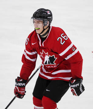 Kanadas Curtis Lazar har gjort 3-1 till Kanada
