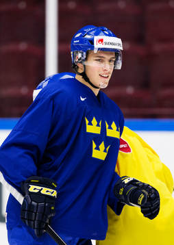 Alexander Wennberg på Sveriges träning