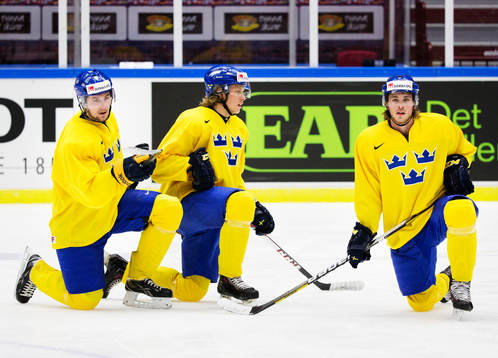 Filip Forsberg, Jacob de la Rose och Elias Lindholm på