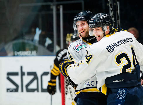 s  Erik Christensen och Marcus Nilson jublar
