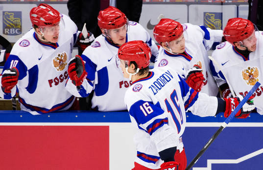 Rysslands Nikita Zadorov jublar