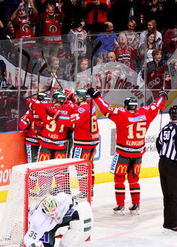 Jubel hos Frölunda och hos Anton Axelsson