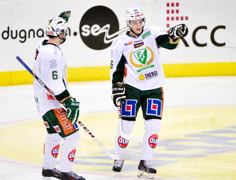 Pontus Åberg i Färjestad som gör 2 - 2